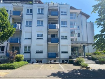 Zen­tral gele­genes Appar­te­ment in Senio­ren­wohn­an­lage inkl. Stellplatz, 78315 Radolfzell, Mehrfamilienhaus